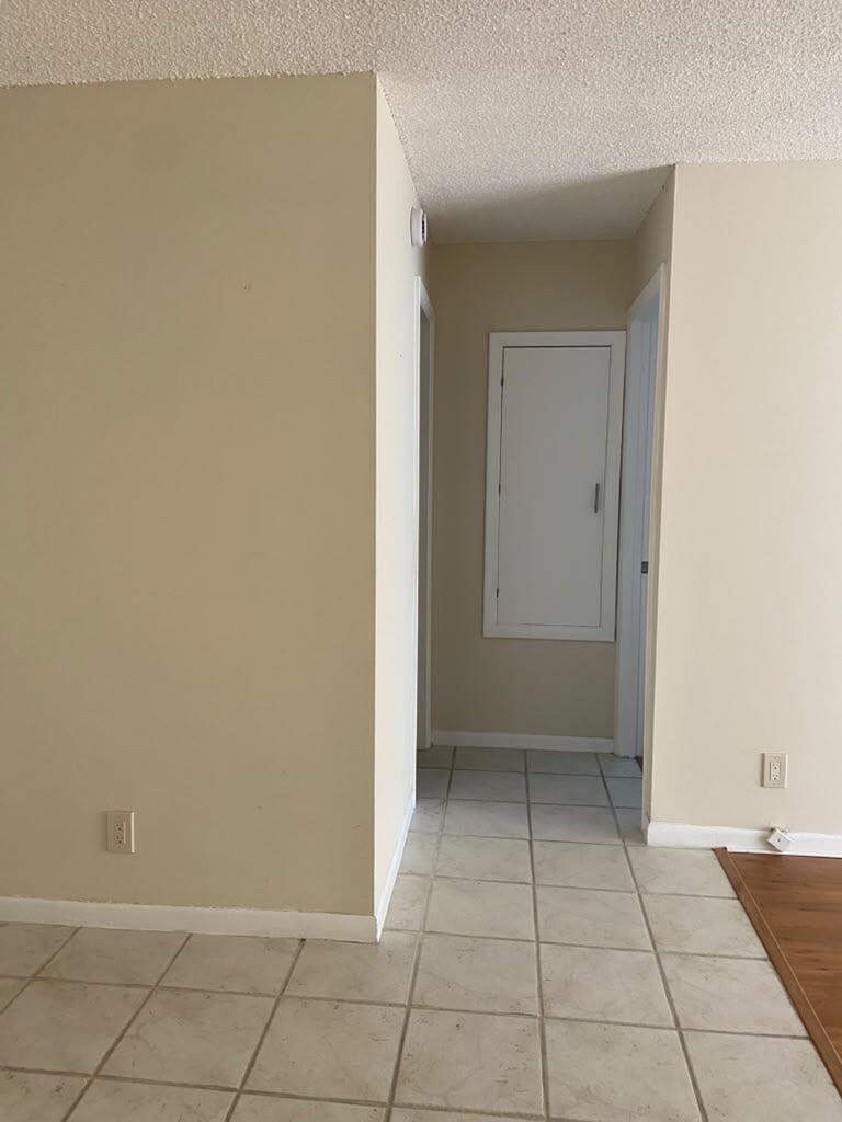 1 bedroom Condominium at 5951 NE 14th Lane #204N, Riviera Park Condominium , Fort Lauderdale — photo 4