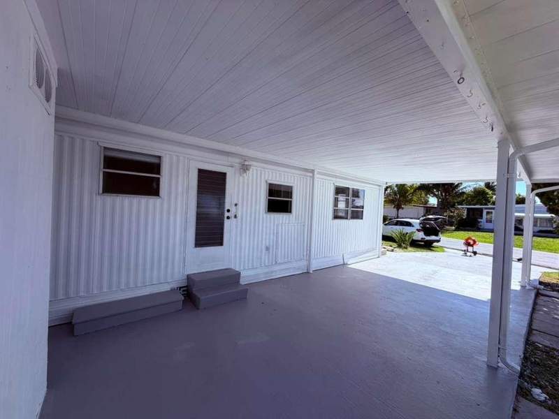 3 bedroom Mobile Home at 8864 Kings Drive, Sea Meadows, Boynton Beach — photo 4