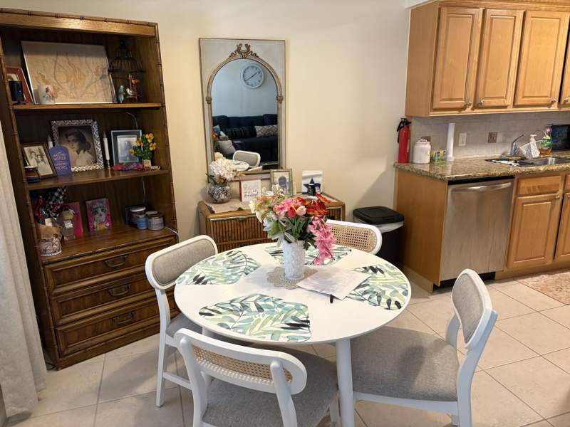 2 bedroom Condominium at 4070 Guildford D, Century Village, Boca Raton — photo 4