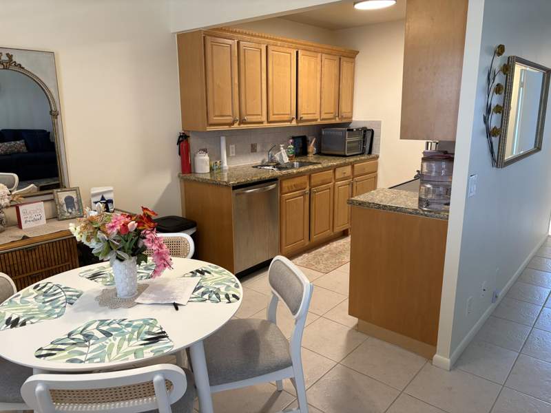 2 bedroom Condominium at 4070 Guildford D, Century Village, Boca Raton — photo 5