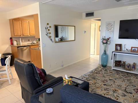 4070 Guildford D, Boca Raton FL - photo 8 of 22