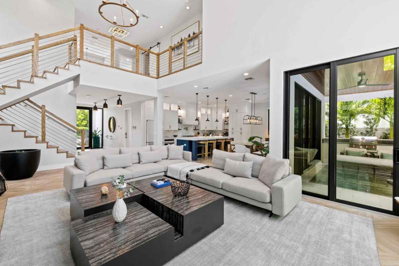 4 bedroom Co-Ownership at 3400 NE 25th Street, Lauderdale Beach, Fort Lauderdale — photo 2