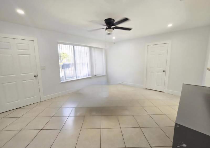 4 bedroom Single Family Residence at 6138 SOUTHGATE Boulevard, SOUTHGATE FOURTH ADD, Margate — photo 5