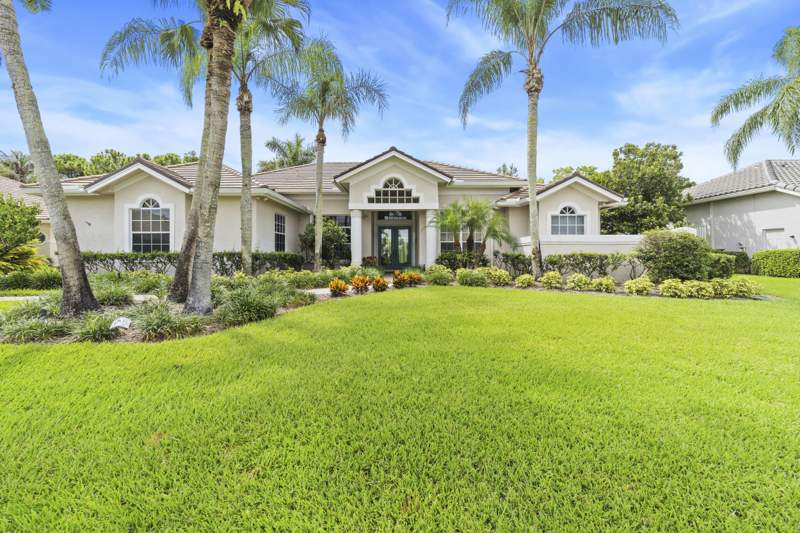4 bedroom Single Family Residence at 4931 SE Lost Lake Way, Lost Lake At Hobe Sound, Hobe Sound — photo 2