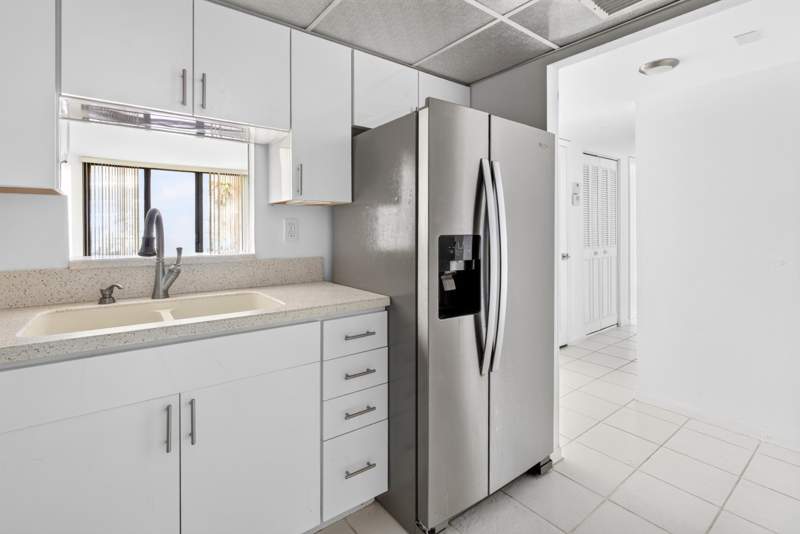 2 bedroom Condominium at 3540 S Ocean Boulevard #208, Le Chateau Royal Condo, South Palm Beach — photo 4