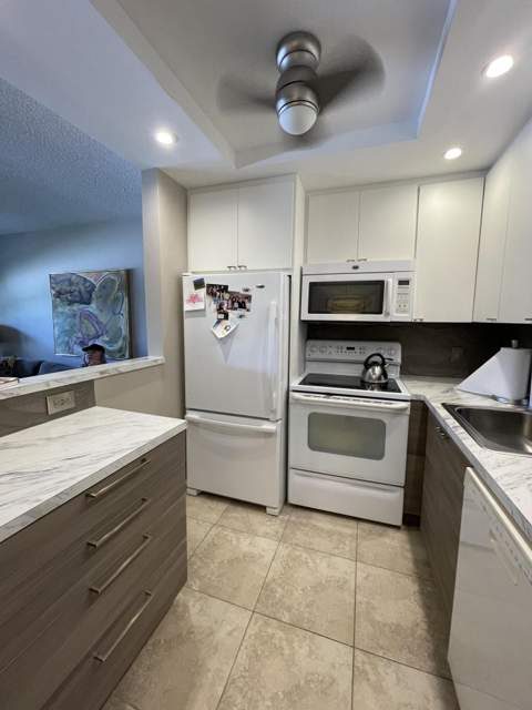 24 Oakridge C #24, Deerfield Beach FL - photo 6 of 67
