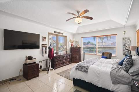 6691 Segovia Way, Pembroke Pines FL - photo 24 of 73