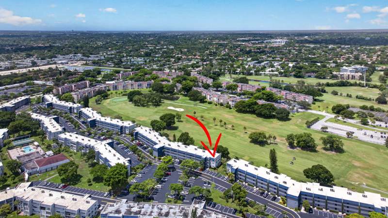 2 bedroom Condominium at 7827 Golf Cir Drive #301, Oriole Golf & Tennis Club Condo, Margate — photo 2