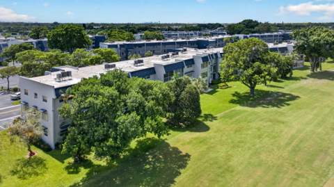 7827 Golf Cir Drive #301, Margate FL - photo 12 of 42