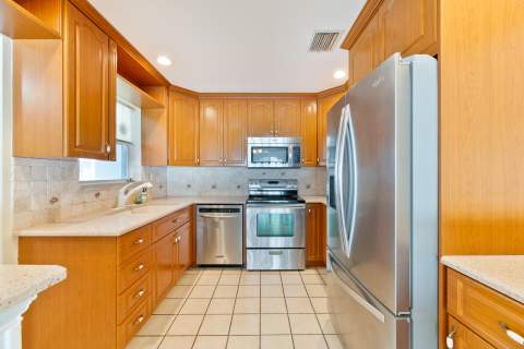 821 SE 16th Street, Deerfield Beach FL - photo 15 of 45