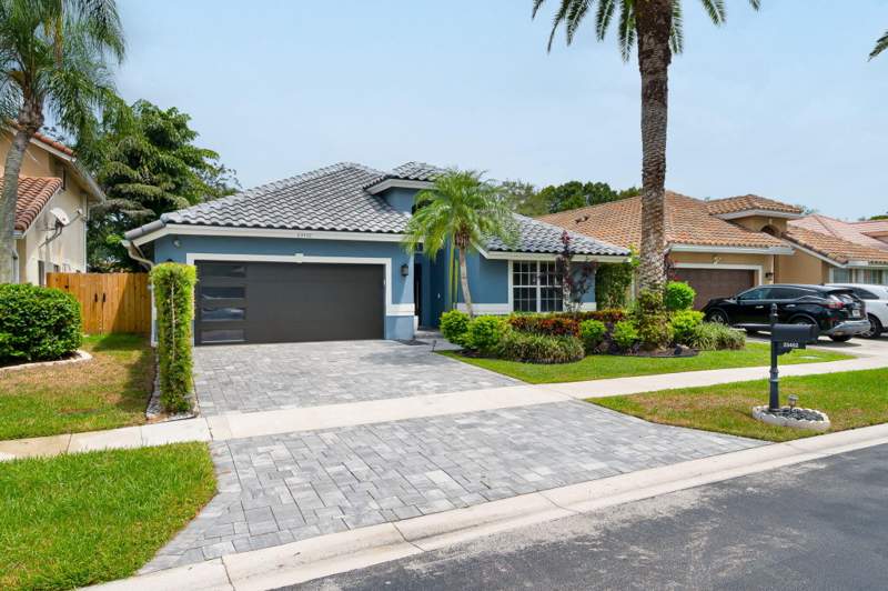 3 bedroom Single Family Residence at 23452 Serene Meadow Drive, Meadow Lakes, Boca Raton — photo 2