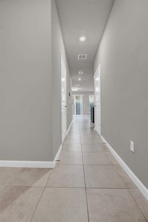 3 bedroom Townhouse at 5659 Enclave Drive, Enclave At Mangonia Park, Mangonia Park — photo 2