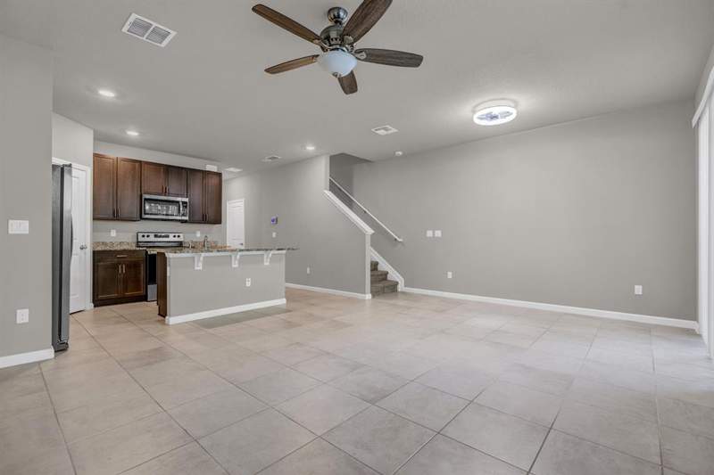 3 bedroom Townhouse at 5659 Enclave Drive, Enclave At Mangonia Park, Mangonia Park — photo 4