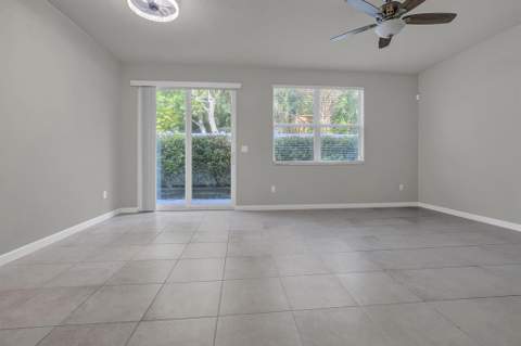 5659 Enclave Drive, Mangonia Park FL - photo 11 of 28
