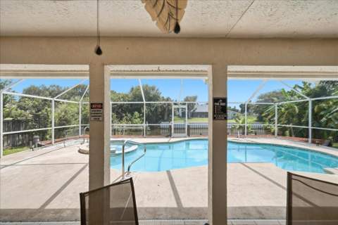 320 NE Surfside Avenue, Port St. Lucie FL - photo 23 of 30