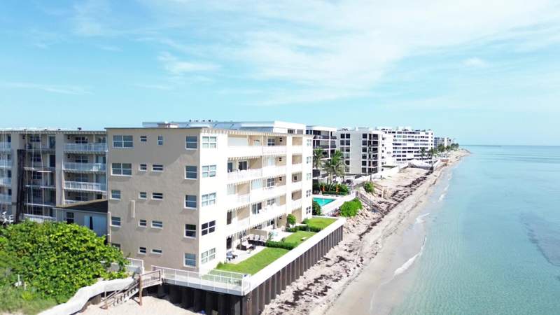 2 bedroom Stock Cooperative at 4500 S Ocean Boulevard #309, Imperial House Inc, South Palm Beach — photo 3