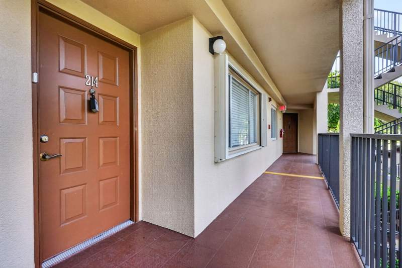 2 bedroom Condominium at 1301 SW 142nd Avenue #214H, Suffolk At Century Village, Pembroke Pines — photo 5