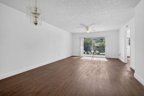 1301 SW 142nd Avenue #214H, Pembroke Pines FL - photo 11 of 32