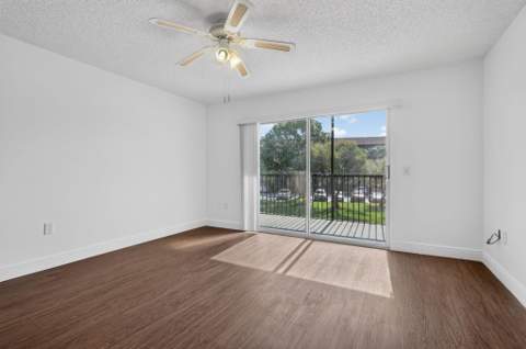 1301 SW 142nd Avenue #214H, Pembroke Pines FL - photo 14 of 32