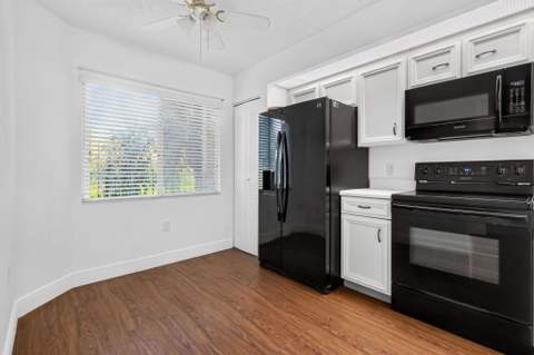 1301 SW 142nd Avenue #214H, Pembroke Pines FL - photo 8 of 32