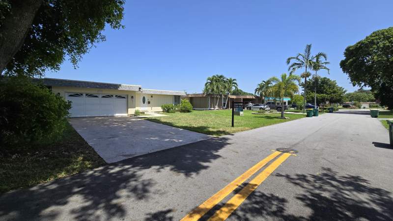2 bedroom Single Family Residence at 6311 NW 71st Avenue, Mainlands Of Tamarac Lakes, Tamarac — photo 2