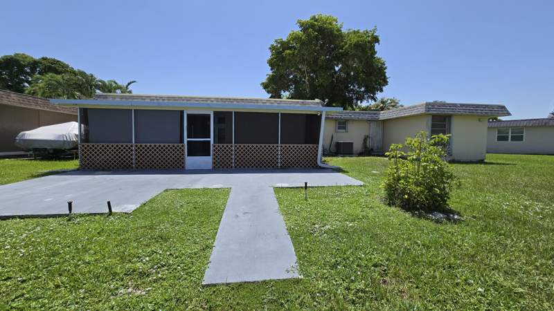 2 bedroom Single Family Residence at 6311 NW 71st Avenue, Mainlands Of Tamarac Lakes, Tamarac — photo 5