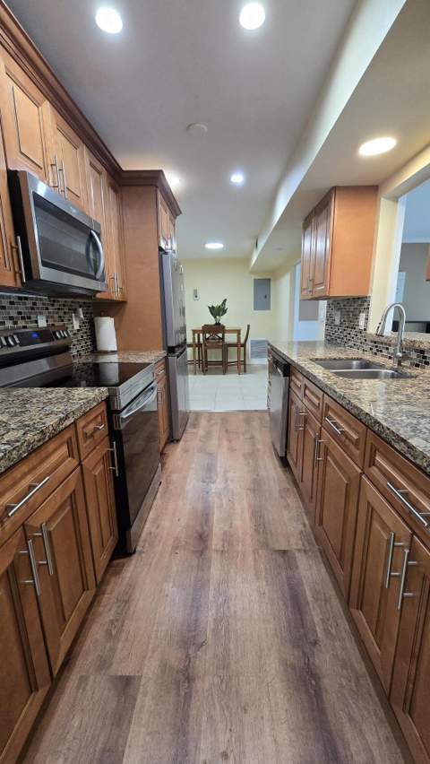 6311 NW 71st Avenue, Tamarac FL - photo 12 of 43