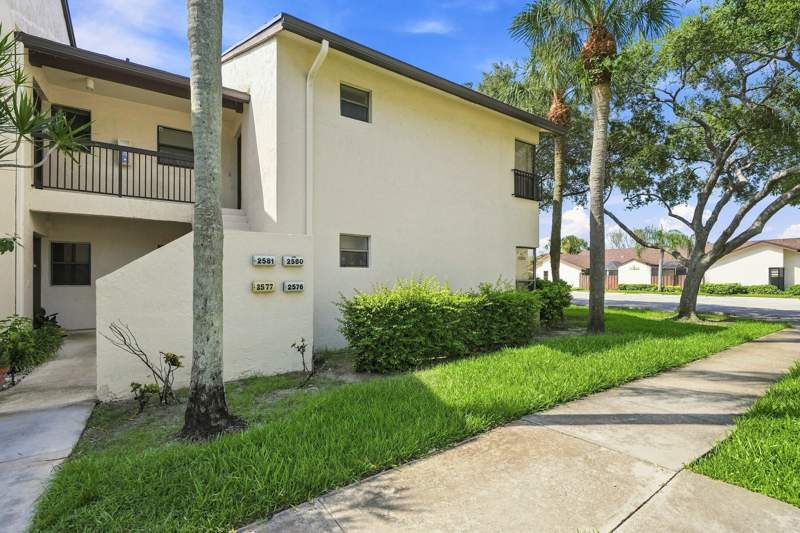 3 bedroom Condominium at 2581 Carambola Circle, Baywood Village I-B Condo, Coconut Creek — photo 2