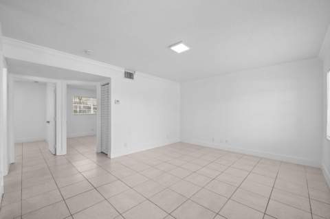 110 SE 2nd Street #103, Hallandale Beach FL - photo 10 of 11