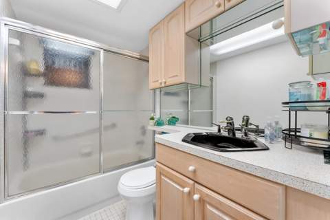 5280 Las Verdes Circle #124, Delray Beach FL - photo 12 of 17