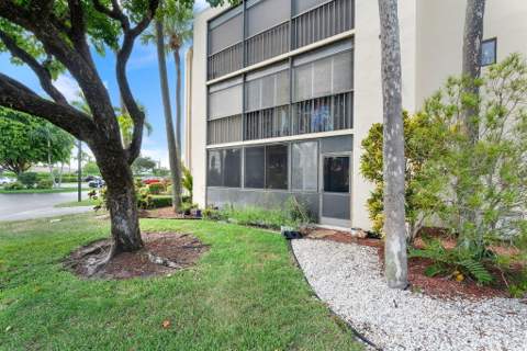 5280 Las Verdes Circle #124, Delray Beach FL - photo 17 of 17