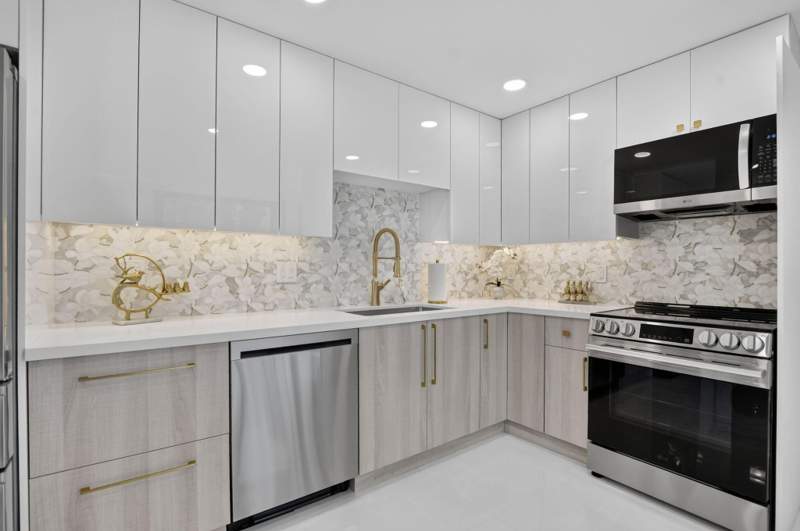 2 bedroom Condominium at 7847 Lakeside Boulevard #1021, Lakewood Midrise, Boca Raton — photo 1