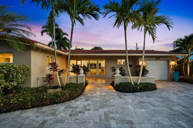 3 bedroom Single Family Residence at 2010 NE 31ST Street, DOUGLAS PARK, Lighthouse Point — photo 4