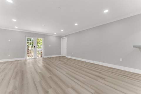 181 NE 51st Street, Oakland Park FL - photo 19 of 24