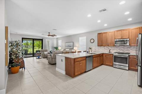 11558 SW Oceanfront Court, Port St. Lucie FL - photo 6 of 43