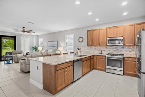 11558 SW Oceanfront Court, Port St. Lucie FL - photo 8 of 43