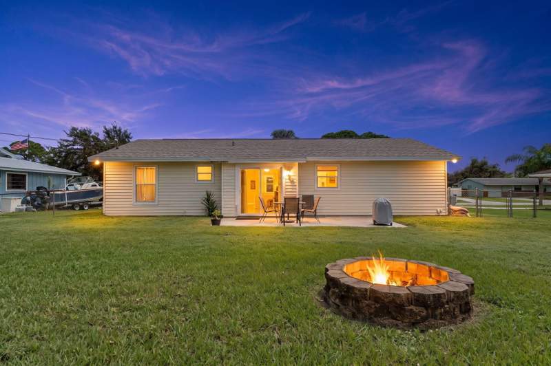 2 bedroom Single Family Residence at 1154 SE Preston Lane, Port St Lucie Section 3, Port St. Lucie — photo 2
