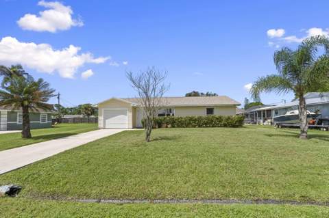 1154 SE Preston Lane, Port St. Lucie FL - photo 6 of 30
