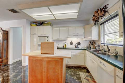 2815 SW 9th Street, Boynton Beach FL - photo 16 of 33