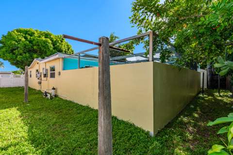 3611 NW 40th Court, Lauderdale Lakes FL - photo 7 of 28