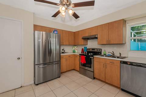 3611 NW 40th Court, Lauderdale Lakes FL - photo 24 of 28