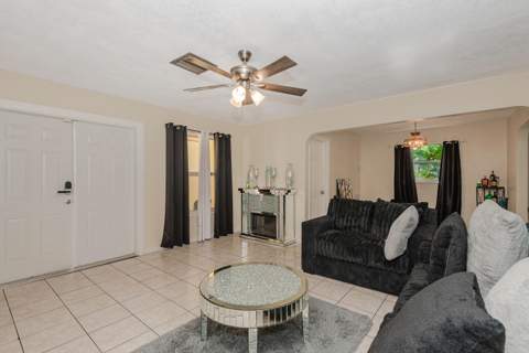 3611 NW 40th Court, Lauderdale Lakes FL - photo 10 of 28