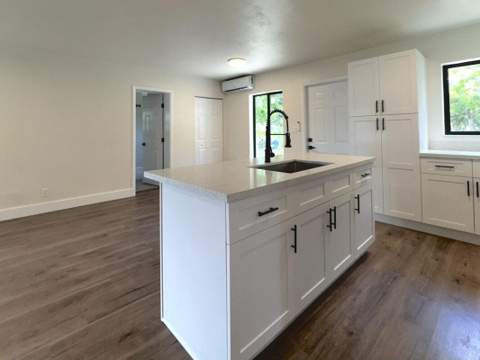 1795 Lauderdale Manor Drive, Fort Lauderdale FL - photo 6 of 24