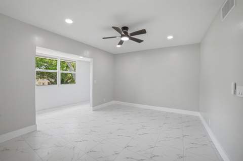 350 Farnham Q #350, Deerfield Beach FL - photo 11 of 20