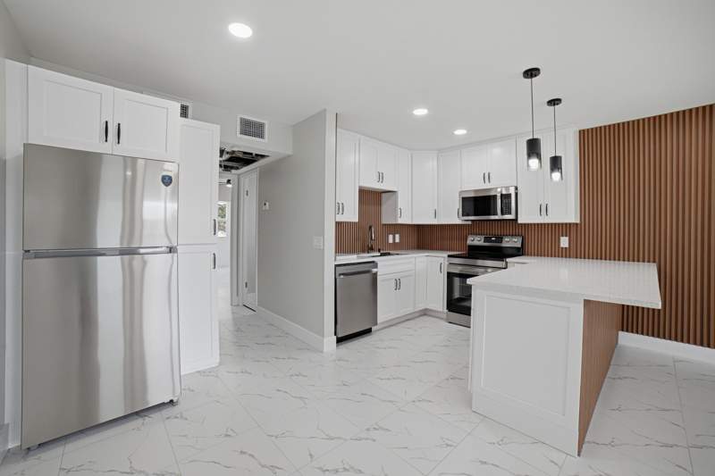 1 bedroom Condominium at 350 Farnham Q #350, Farnham Q Condo, Deerfield Beach — photo 5