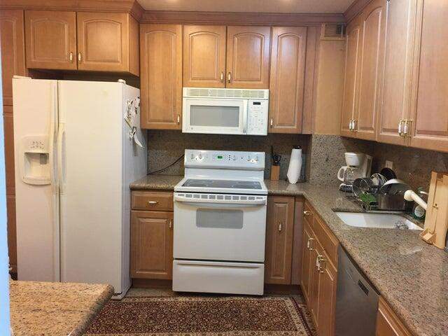 2 bedroom Condominium at 3450 S Ocean Boulevard #807, Patrician Of Palm Beach Condo, Palm Beach — photo 4