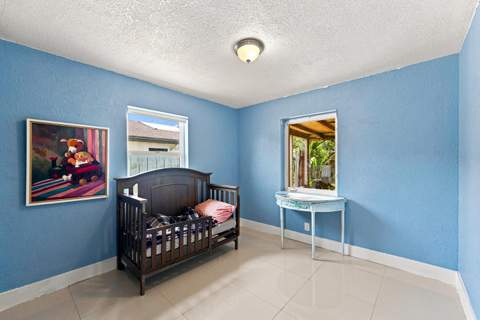1010 Pinetree Drive, Lantana FL - photo 6 of 13