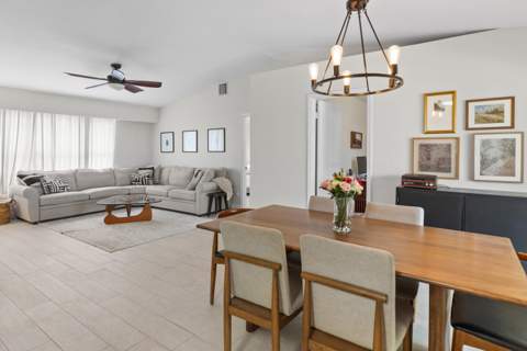 471 SE Lancaster Avenue, Port St. Lucie FL - photo 10 of 40
