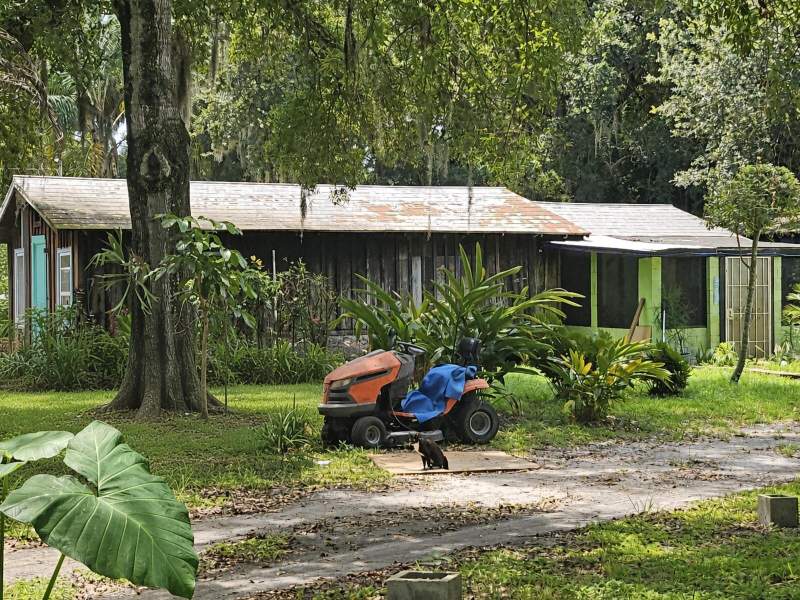 3 bedroom Single Family Residence at 4921 Edwards Road, METES AND BOUNDS, Fort Pierce — photo 4