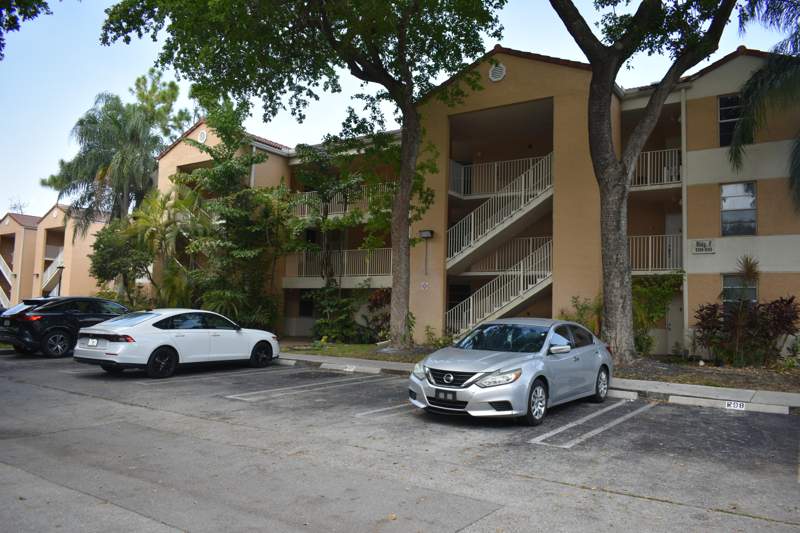 2 bedroom Condominium at 8298 NW 24th Street, Coral Springs Estate Townhomes, Coral Springs — photo 2